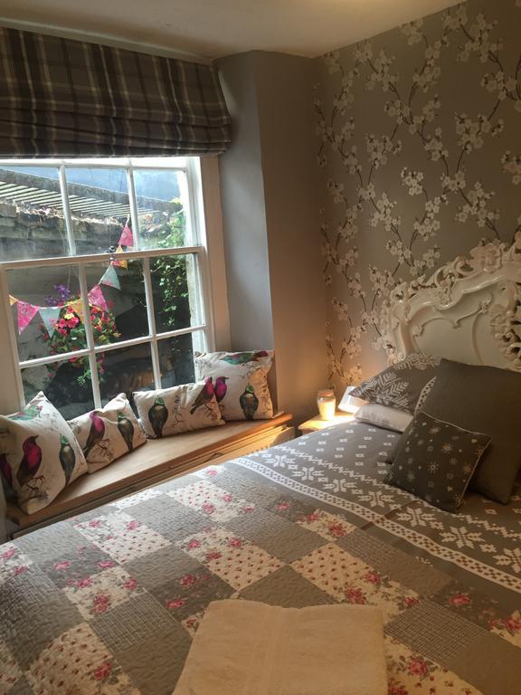 Georgian City Apartment At Thomas Street Double Bedroom And Two Single Trundle Beds Bath Bagian luar foto
